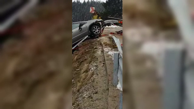 O șoferiță vrea sa obțină 10.000 de euro de la administratorul unui drum județean. Care este motivul