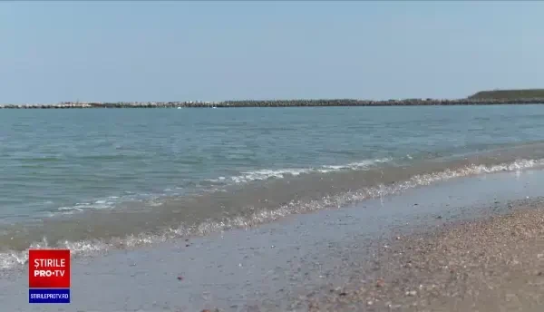 Masca este obligatorie şi pe plajă, de 1 Mai şi de Paşte. Staţiunile, împânzite de poliţişti şi jandarmi