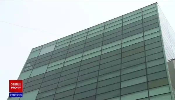 Multe clădiri de birouri, goale din cauza pandemiei. În ce le transformă dezvoltatorii imobiliari