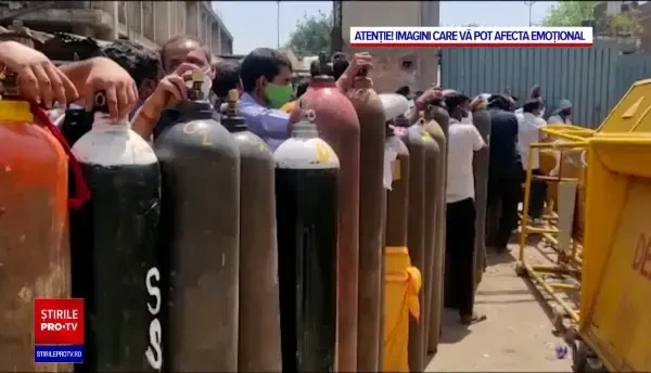Buteliile de oxigen se vând la prețuri fabuloase în India. Cât au ajuns să coste la negru