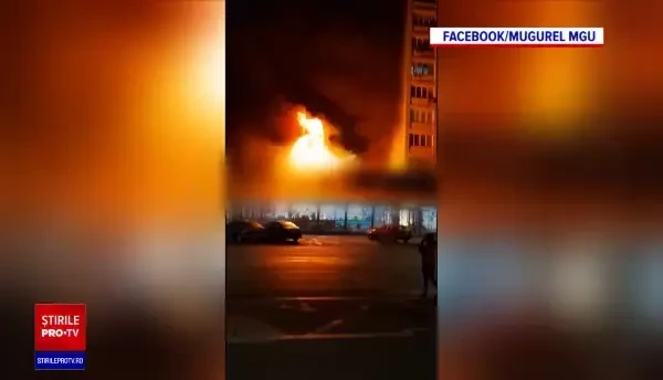Incendiul de la o shaormerie din București s-a extins la blocurile din jur. ”Puteam să murim”