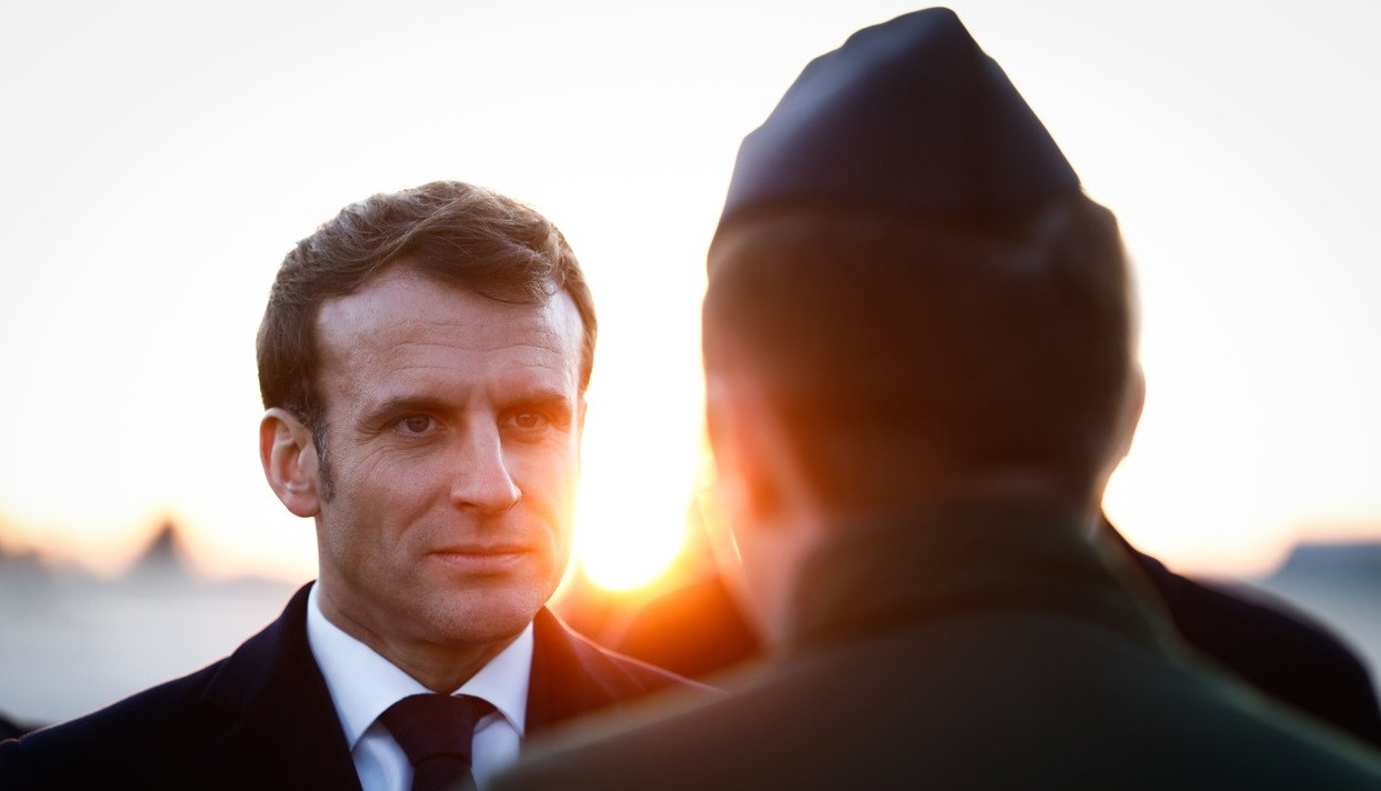 Scandal în Franţa, după ce mai mulți militari au anunțat că urmează ”dezintegrarea patriei”