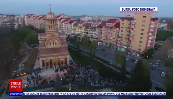 Eveniment unic în România. Peste 3.000 de candele au fost aprinse pe ”Calea Luminii”