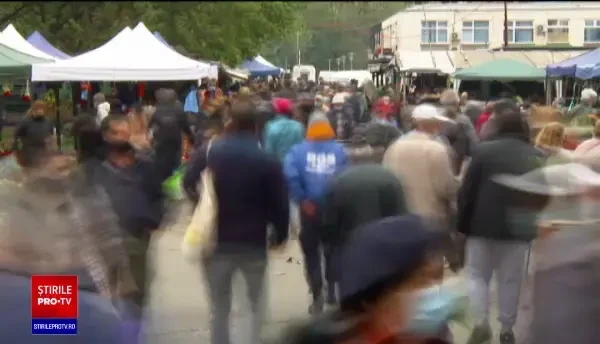 Aglomerație în magazine, înainte de Paște. Cât cheltuiesc românii pentru masa de Sărbători