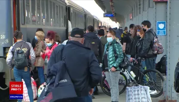 Aglomerație în Gara de Nord, pentru cei care s-au dus de Paște la rude