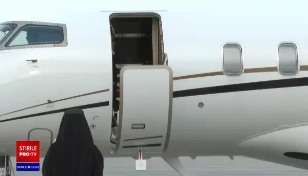 Lumina Sfântă din Ierusalim a ajuns în România: ”Are o mare putere simbol”