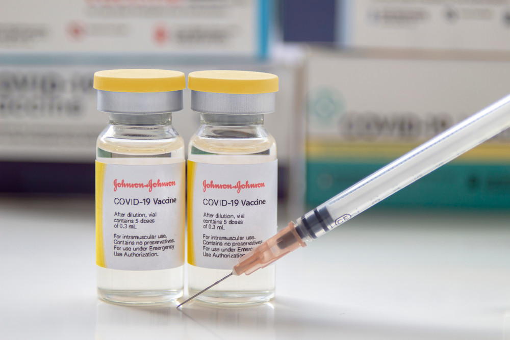 Danemarca renunţă la vaccinul Johnson&Johnson din cauza posibilelor efecte secundare grave