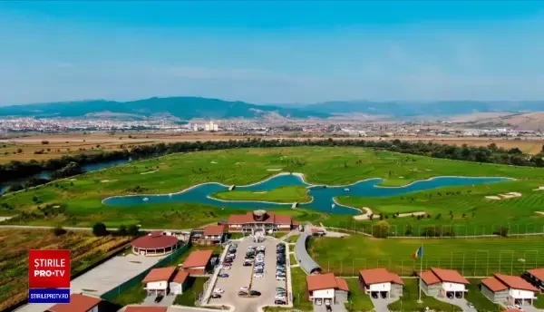 HARTA. Unde poți juca golf în România. Prețul echipamentului și al terenului
