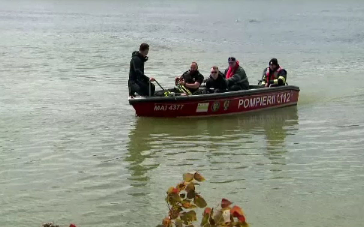 Un bărbat a dispărut fără urmă când pescuia la Hârșova. Nici scafandrii nu l-au găsit