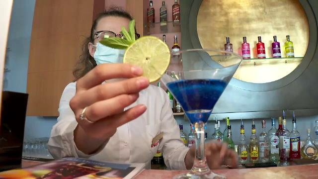 Patronii de pe litoral caută cu disperare angajați. Se câștigă și 2.000 de euro pe lună