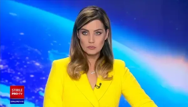 Accident într-o comună din Iaşi. O maşină s-a răsturnat pe câmp