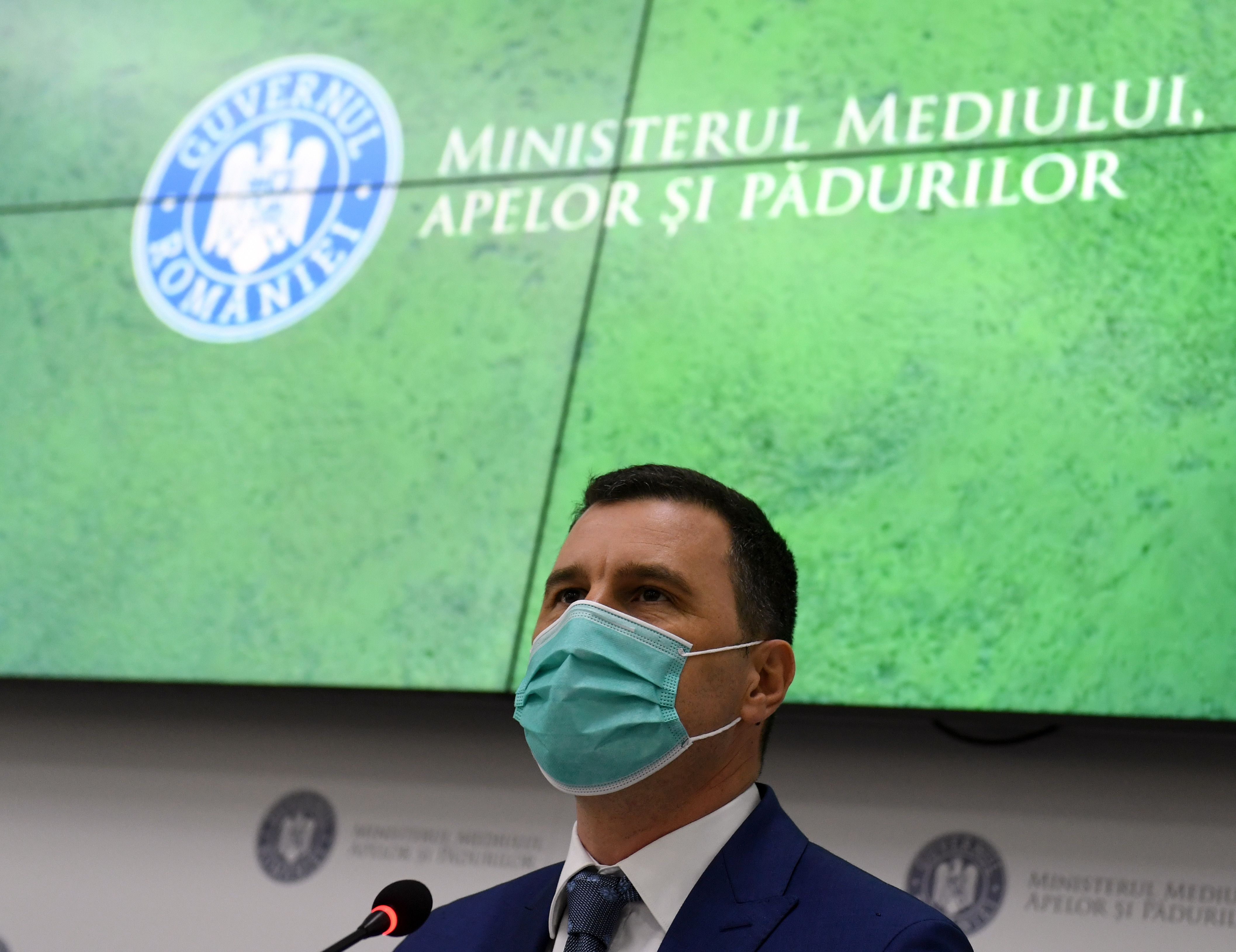 Scandal național, un urs a fost împușcat de un prinț. Ministrul Mediului a ”demarat un control”