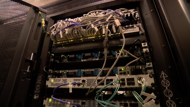 Sute de companii internaționale își păstrează bazele de date în România. Care e motivul