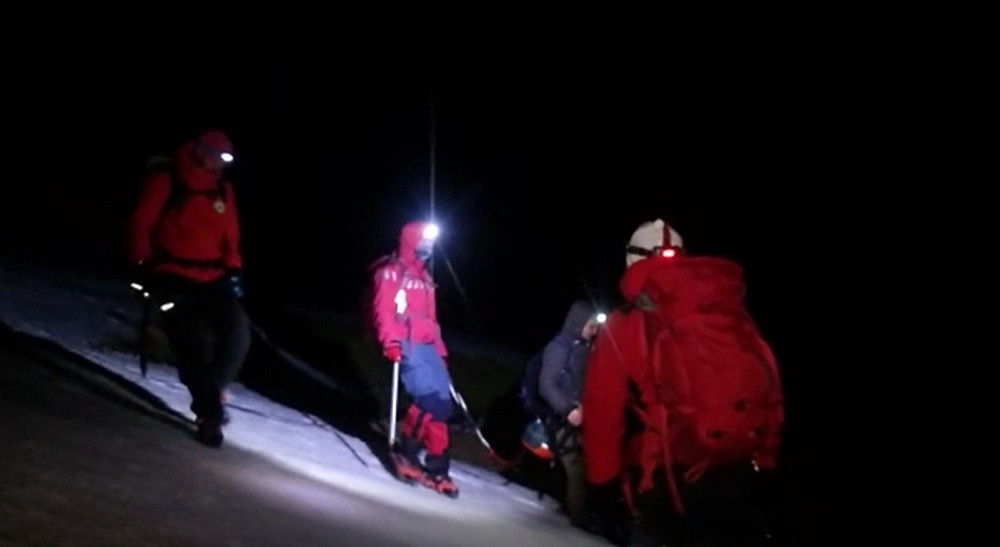 Alertă în Bucegi, după ce trei turiști au rămas blocați în munți. Unul nu a fost încă găsit