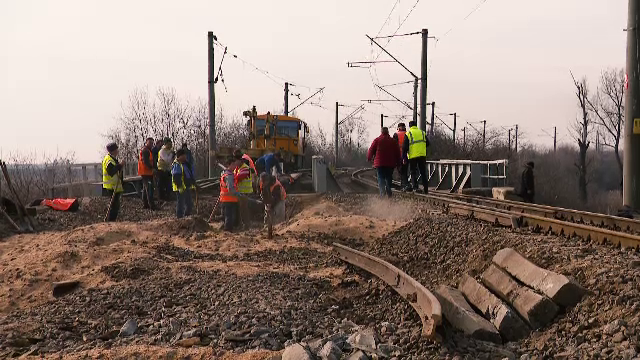 Cum s-au topit promisiunile CFR SA: Din 100 de km de cale ferată promiși să fie reabilitați în 2023 s-au receptionat 0