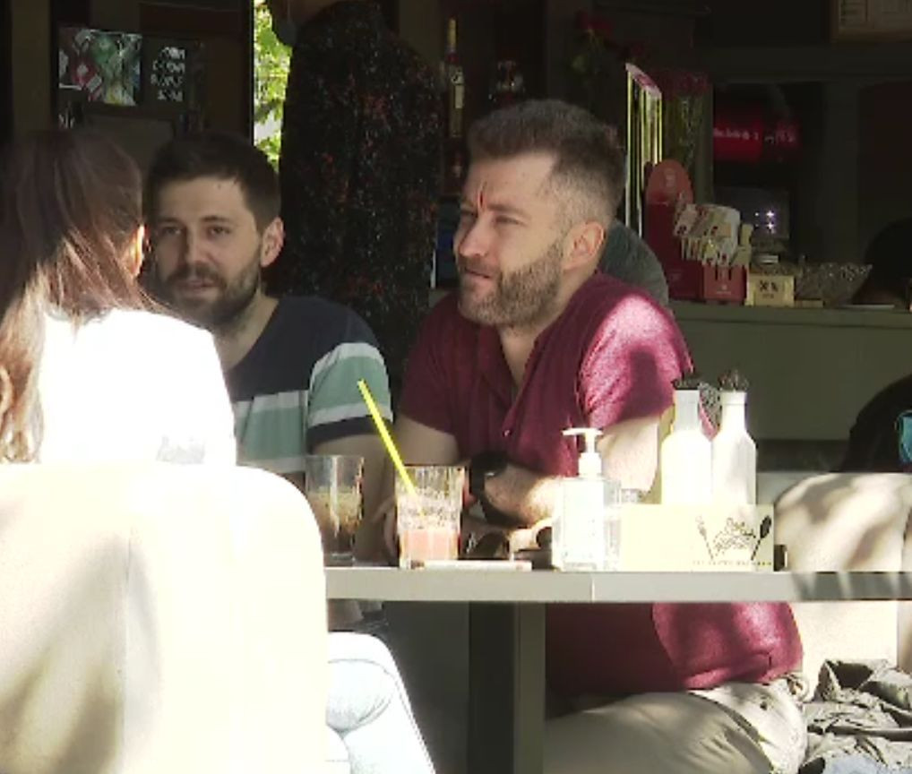Patronii de restaurante cer voie Guvernului să deschidă 100% în interior. Nu toți angajații s-au vaccinat, însă