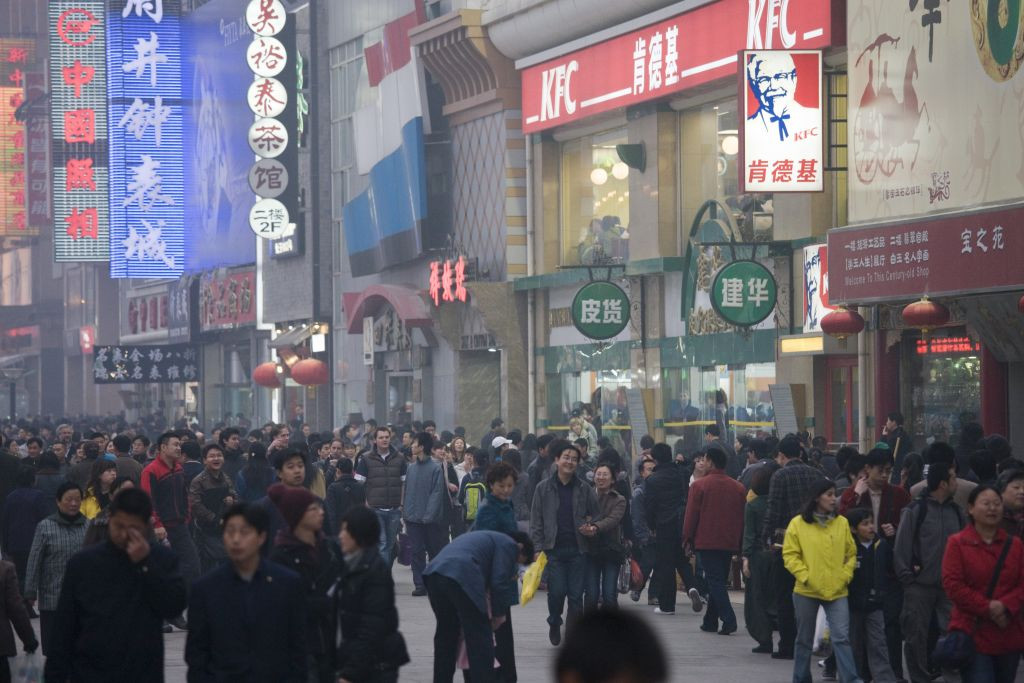 Populația Chinei a ajuns la 1,41 miliarde de locuitori, dar va fi depășită în câțiva ani de India