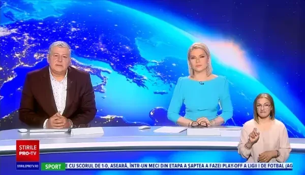 În India răvășită de Covid-19, mii de oameni s-au îngrămădit la înmormântarea unui cleric musulman