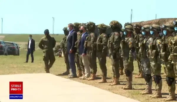 Președintele Iohannis, la exercițiul NATO: Ne pregătim pentru misiuni de luptă de apărare