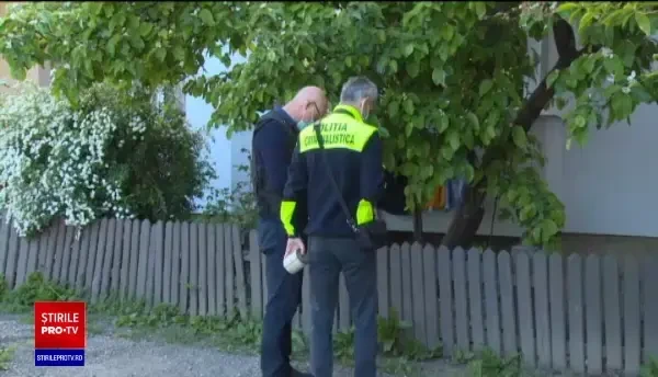 Un copil de 4 ani a căzut de la etajul unu al unui bloc din Pitești