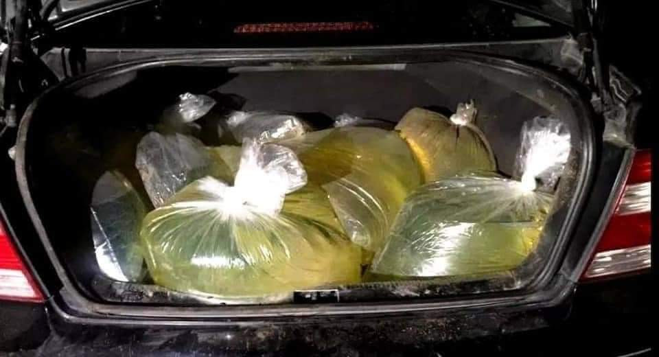 Criza care a lovit SUA. Oamenii iau benzina in pungi si bidoane. FOTO&VIDEO