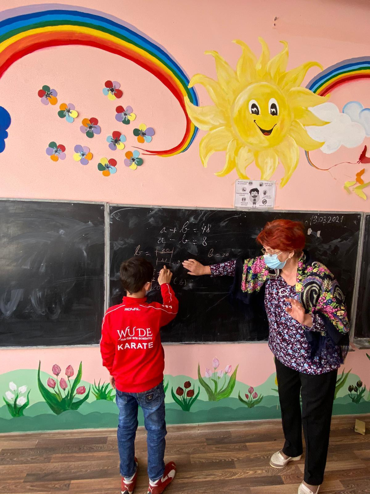 Școala românească a fost prinsă complet pe nepregătite de pandemie. Învățământul online, un experiment eșuat