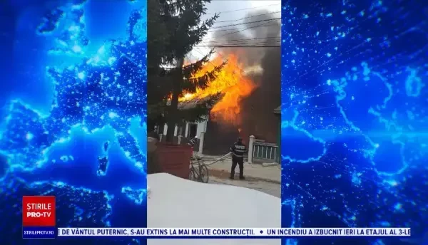 Prăpăd într-o localitate din Suceava. Un incendiu a cuprins 5 gospodării, iar 7 oameni au suferit atacuri de panică