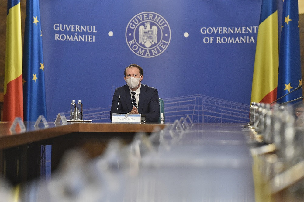 DOCUMENT. Guvernul relaxează restricțiile pentru cei vaccinați. Școală cu prezență fizică și concerte