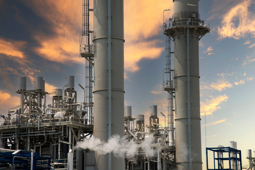 Radioactivitate crescută pe amplasamentul fostei rafinării Astra Ploieşti. Materialul contaminat a fost ridicat