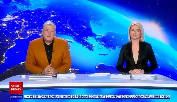 Un tânăr din SUA a condus o mașină Tesla în timp ce se afla pe bancheta din spate