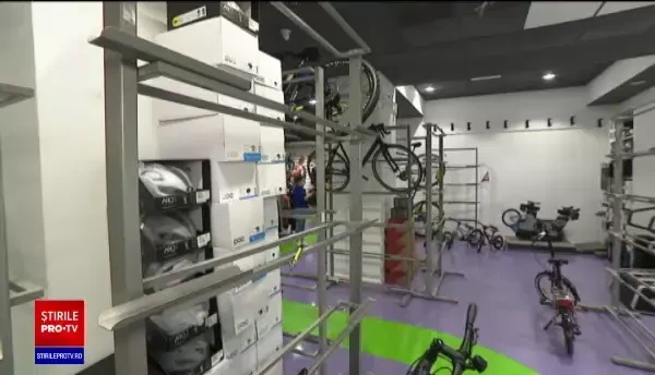 Articolele și echipamentele sportive, la mare căutare printre români. Mai multe magazine au rămas cu rafturile goale