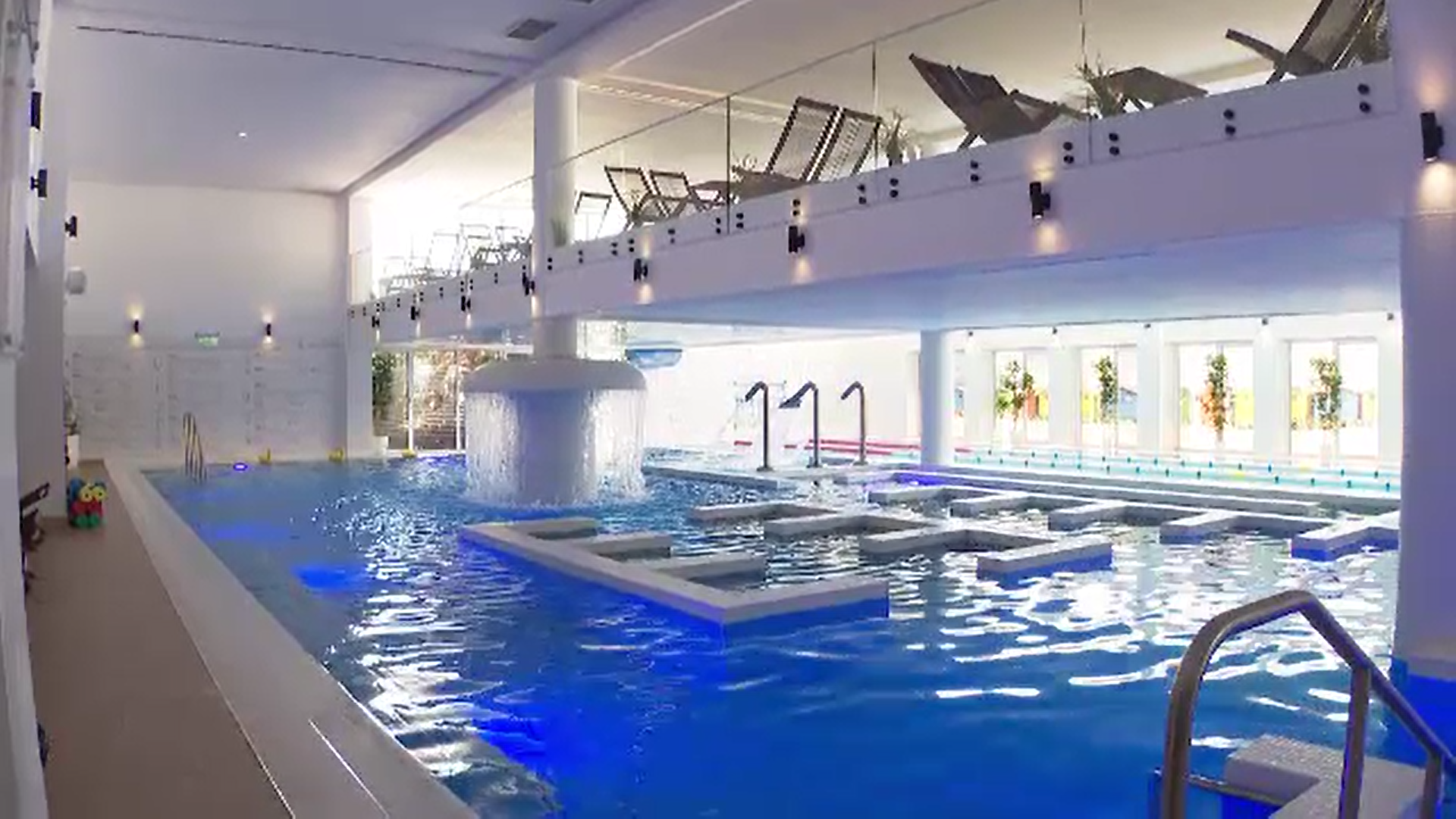 În această săptămână s-au deschis băile reci de la Techirghiol. Cât costă o noapte de cazare în stațiune