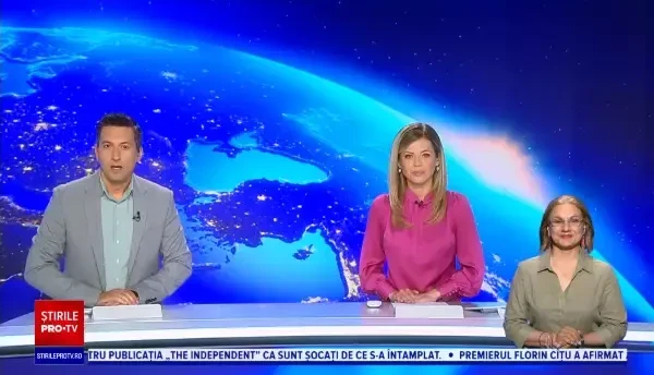 Momentul în care un bărbat care traversa cu roaba este spulberat de o mașină, lângă trecerea de pietoni