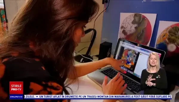 Tânăra care face artă din flori de mucegai. „Poți să colectezi microorganisme de pe propriul corp”
