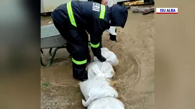 Un pod din comuna Arieșeni, județul Alba, distrus de viitură. Debit istoric și pe râul Nimăești