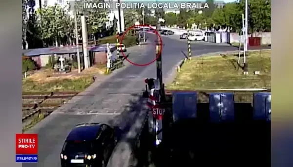 VIDEO. Momentul șocant în care o femeie este spulberată de tren la Brăila