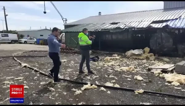 Explozie violentă la o fabrică de pavele din Râmnicu Vâlcea. Două persoane au murit