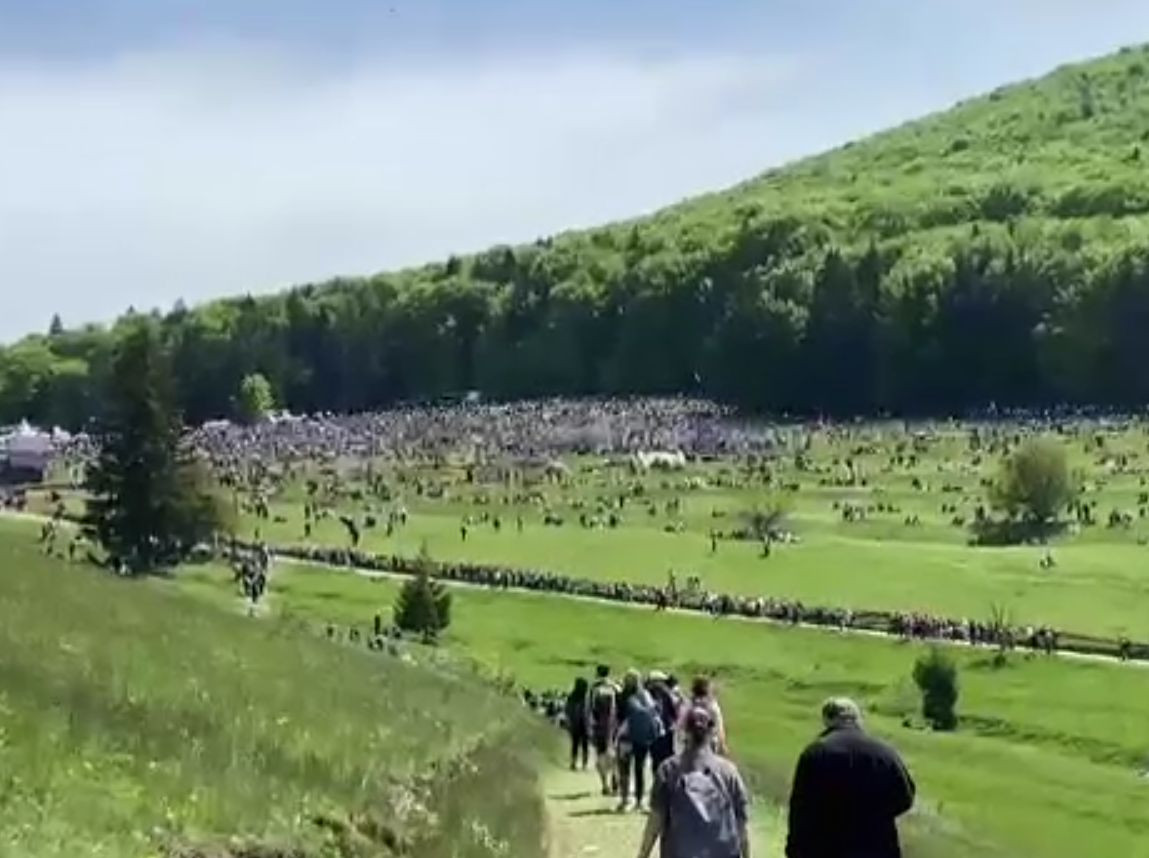 Cel mai mare pelerinaj catolic, în paralel cu un maraton al vaccinării. 40.000 de credincioși la Șumuleu Ciuc