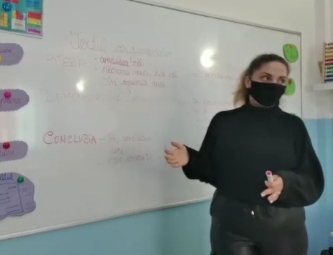 Criză de profesori care dau meditații în particular. Cât a ajuns să coste o ședință