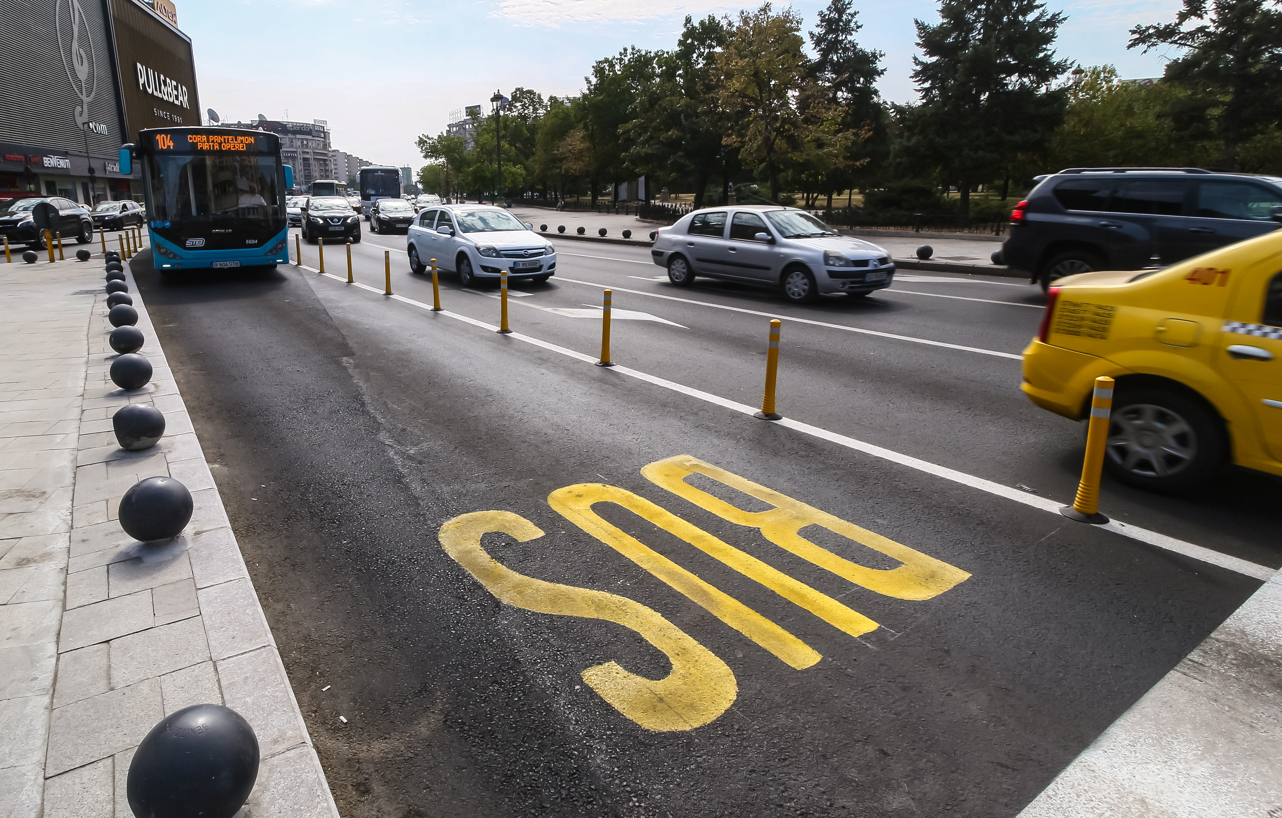 Un bărbat de 40 de ani a murit subit într-un autobuz din București. Cazul a ajuns la Morți Suspecte