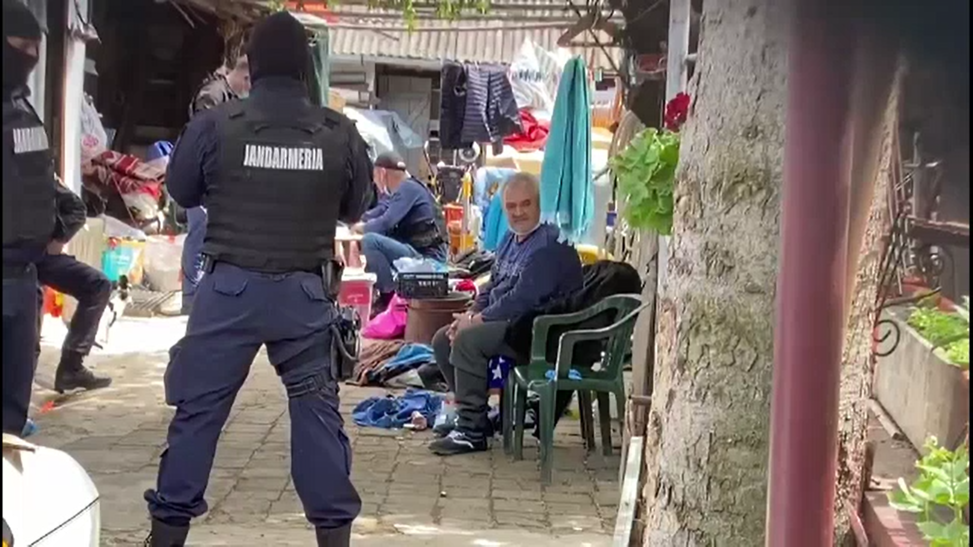 Noi percheziții acasă la Vasile Lavric, supranumit ”mâncătorul de femei”. ”Un băiat cumsecade, respectuos”