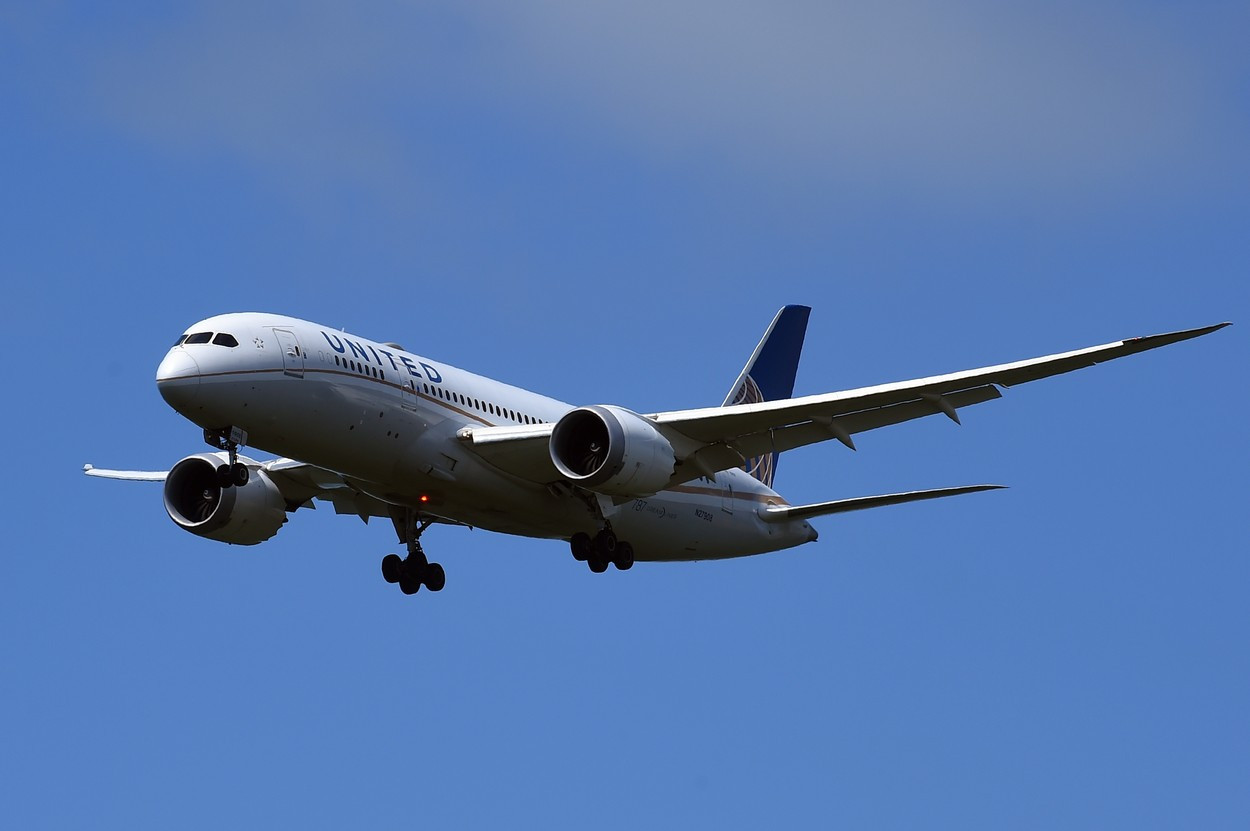 Loterie doar pentru cei vaccinați anti Covid. O companie aeriană organizează o tombolă