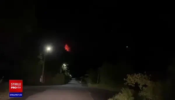Imagini spectaculoase cu jeturi de lavă care țâșnesc din vulcanul Etna, după o nouă erupție