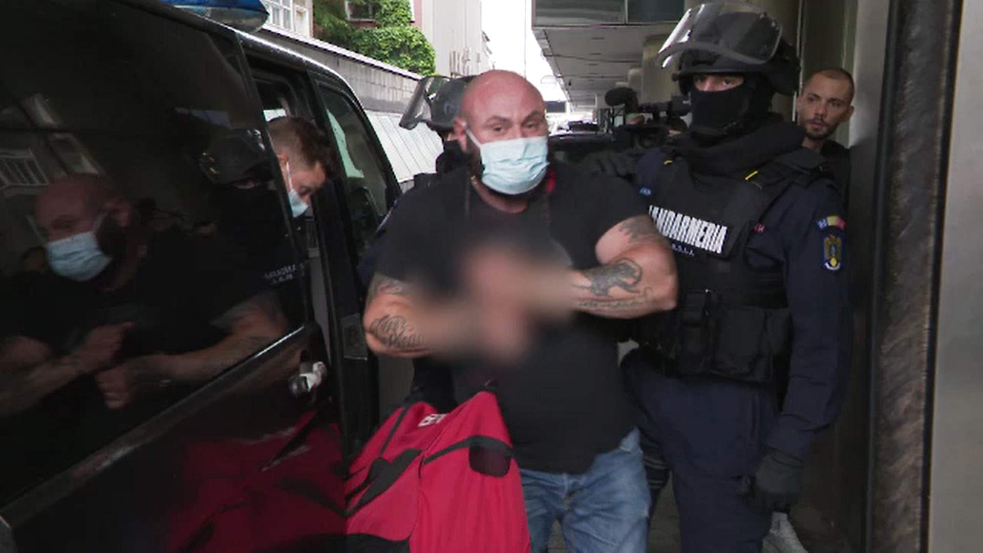 Cum ar fi obținut „locotenenții” clanului Cămătaru peste 600.000 de euro de la victime