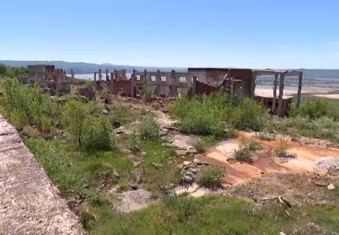 Situație halucinantă în dezastrul de la Moldomin: Ministerul Economiei refuză să preia instalația de ecologizare, la cheie