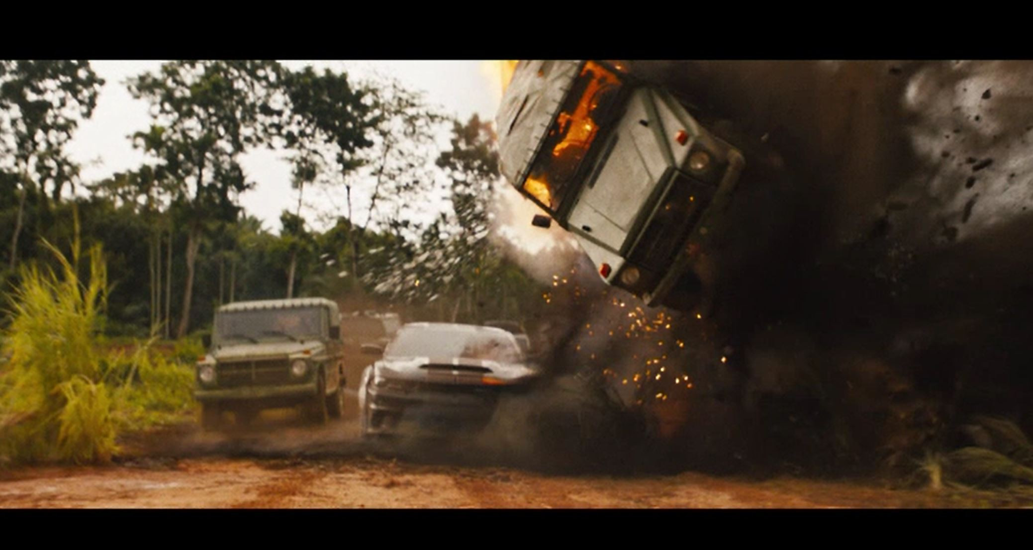 Val de surprize în cinematografe și teatre. Se anunță o vară plină de premiere