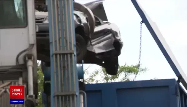 Descinderi de amploare într-o localitate din Călărași. Zeci de firme ardeau ilegal deșeuri: ”Mai ard băieții un cauciuc”