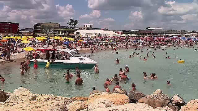 Oferte pentru familiile cu copii, pe litoral, în scurta vacanță de 1 Iunie. Ce spun turiștii