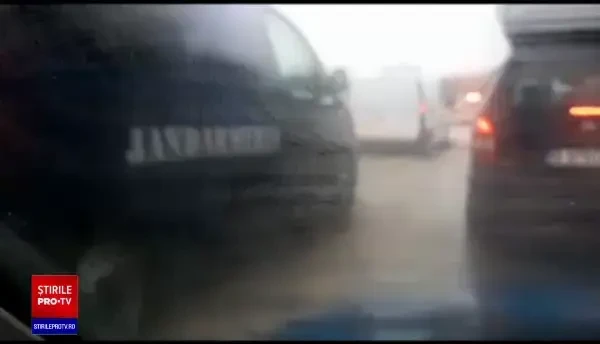 Ploile violente au făcut prăpăd în mai multe zone din țară. Oamenii au privit neputincioși cum casele le sunt inundate