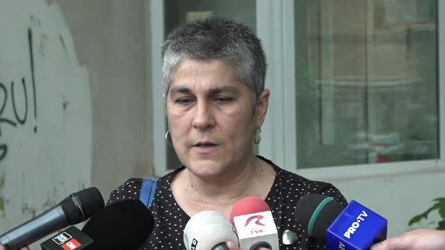 O femeie spune că tatăl ei a murit după ce a făcut bronho-pneumonie în spital, așteptând să fie internat